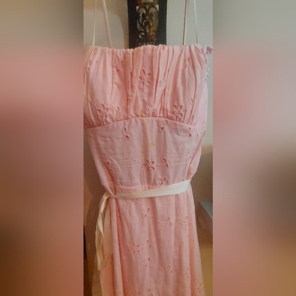 Pretty in Pink ๐ - Picture 5 of 16